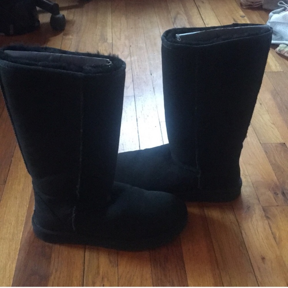 Classic Tall Black Uggs